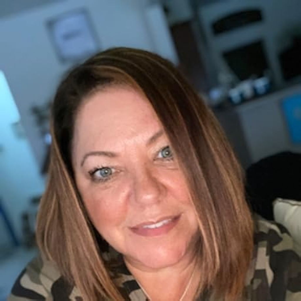 🔥Hot 50% Sale OFF🔥 💕 Women's Raw Edge Ripped Denim Jacket